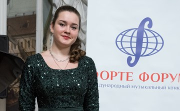 Ольга Звягина (меццо-сопрано)